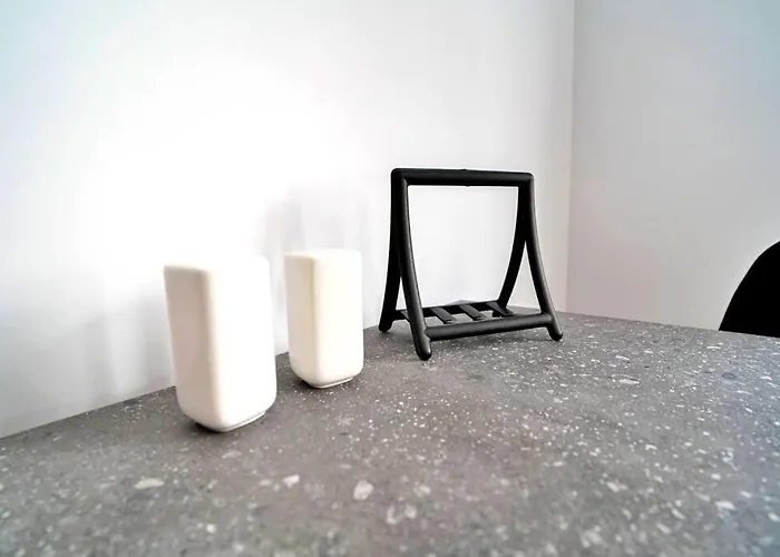 City 1 Bd By Hostlovers *